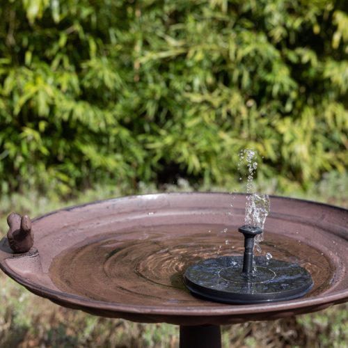 Madáritatókba helyezhető szoláros szökőkút, 16 cm átmérőjű