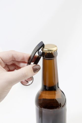 Ellopi üvegnyitó kulcstartó